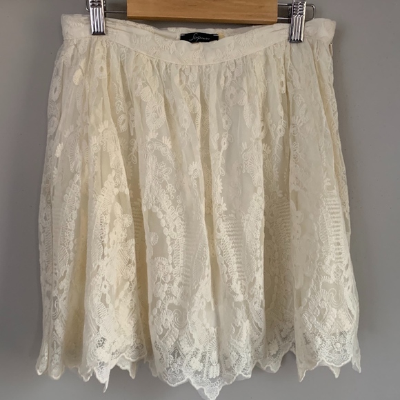 Cream Lace Skirt - Picture 1 of 1